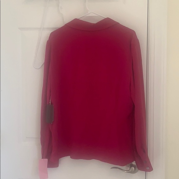 blouse - Picture 2 of 4